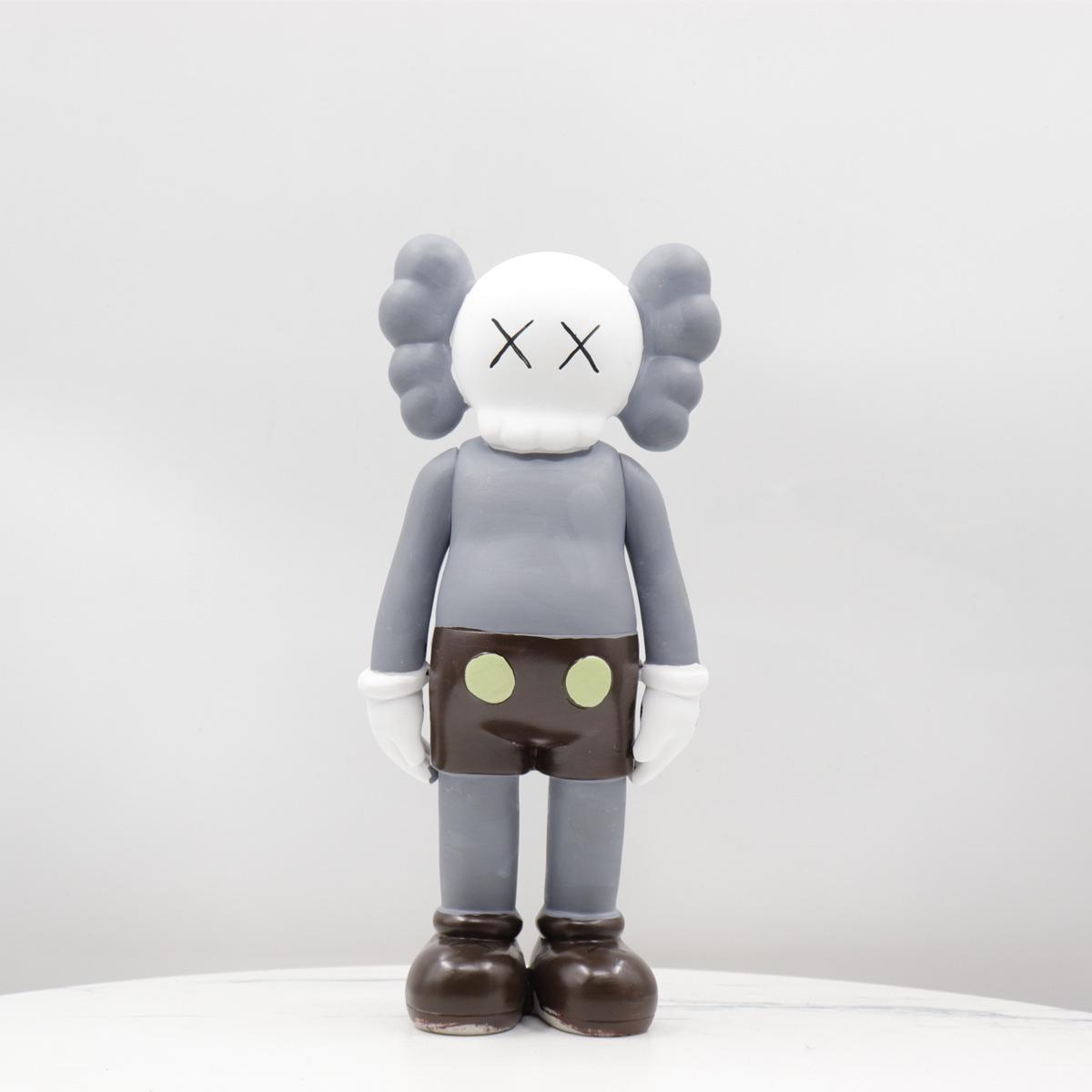 Resin Cartoon Kaws Figurine: Violent Bear Sesame Street Room Decor Ornament
