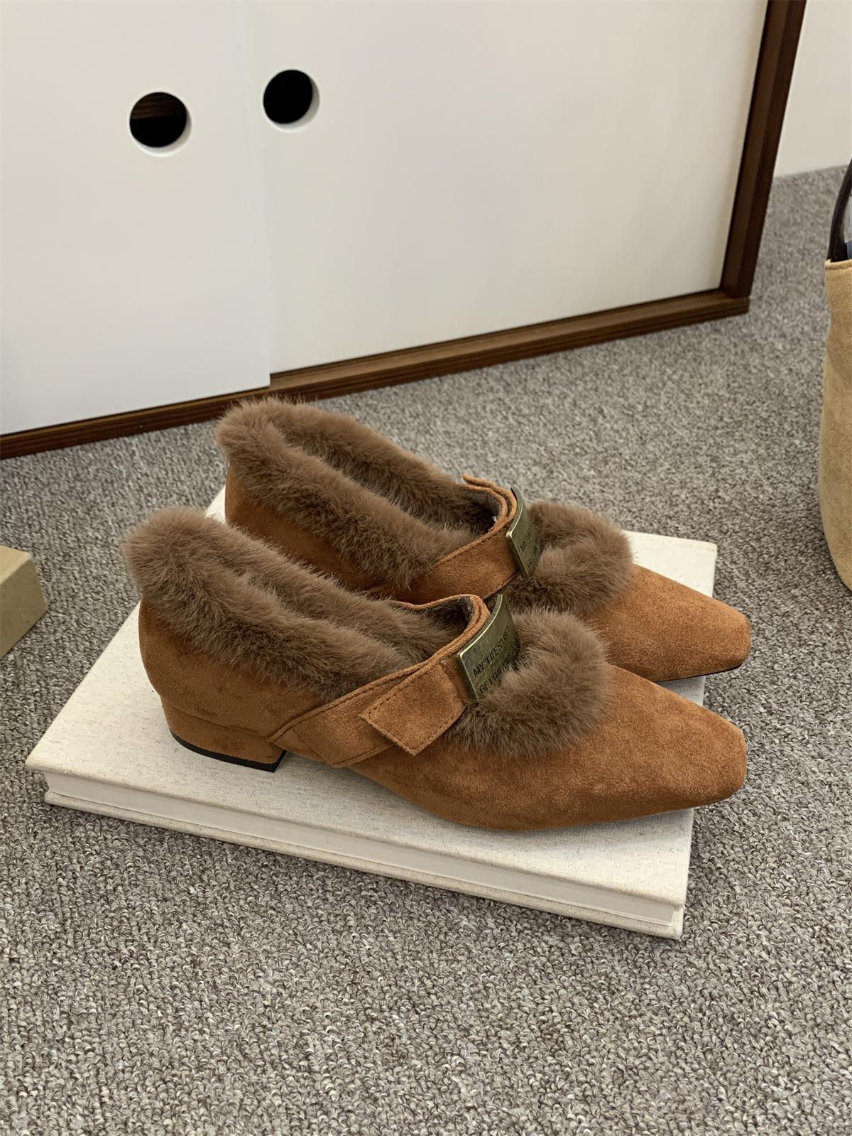 

Модная меховая весна Новая марка Женские туфли-лодочки Французский ретро Толстый каблук Золотая металлическая пряжка Мэри Джейн Мягкая рабочая обувь Элегантные туфли для платья 39 коричневый