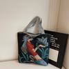 Canvas-Tasche mit Stickerei für den täglichen Gebrauch und den Weg zur Arbeit