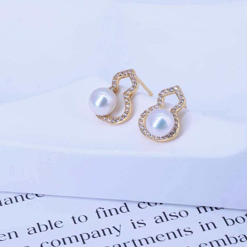 18K Gold Plated Good Luck Gourd Pearl Earrings: Natural Freshwater Pearl Studs for Women.