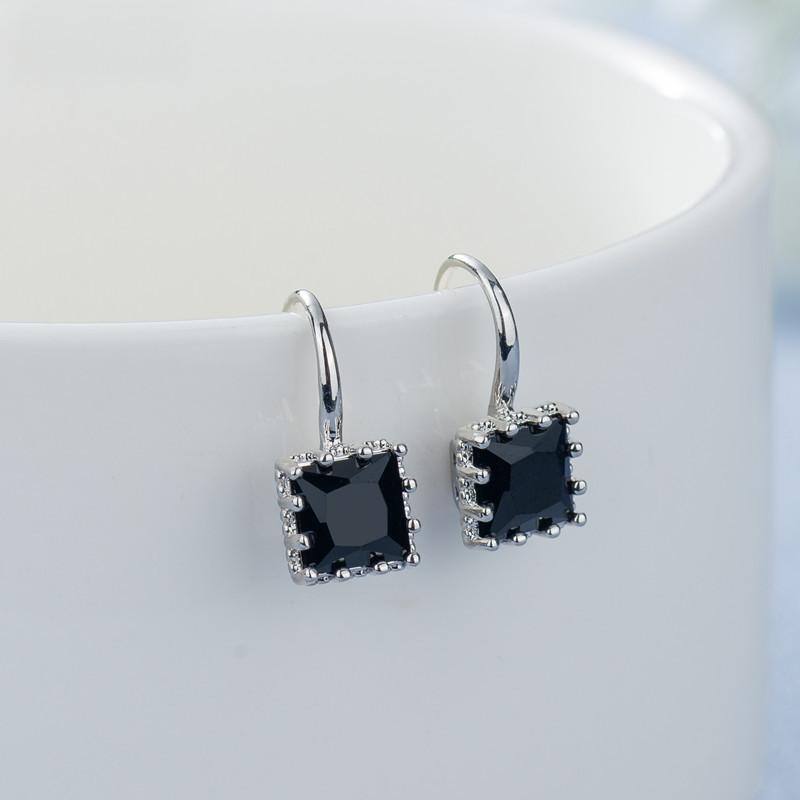 New 925 Sterling Silver Earrings Fashion AAA Zircon For Women Exquisite Student Girlfriend Jewelry Accessories Wedding PartyGood Product