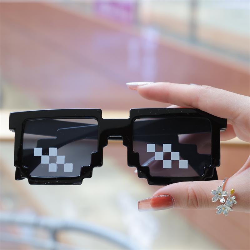 Fashion Mosaic Glasses: Stylish Party Sunglasses for All Occasions