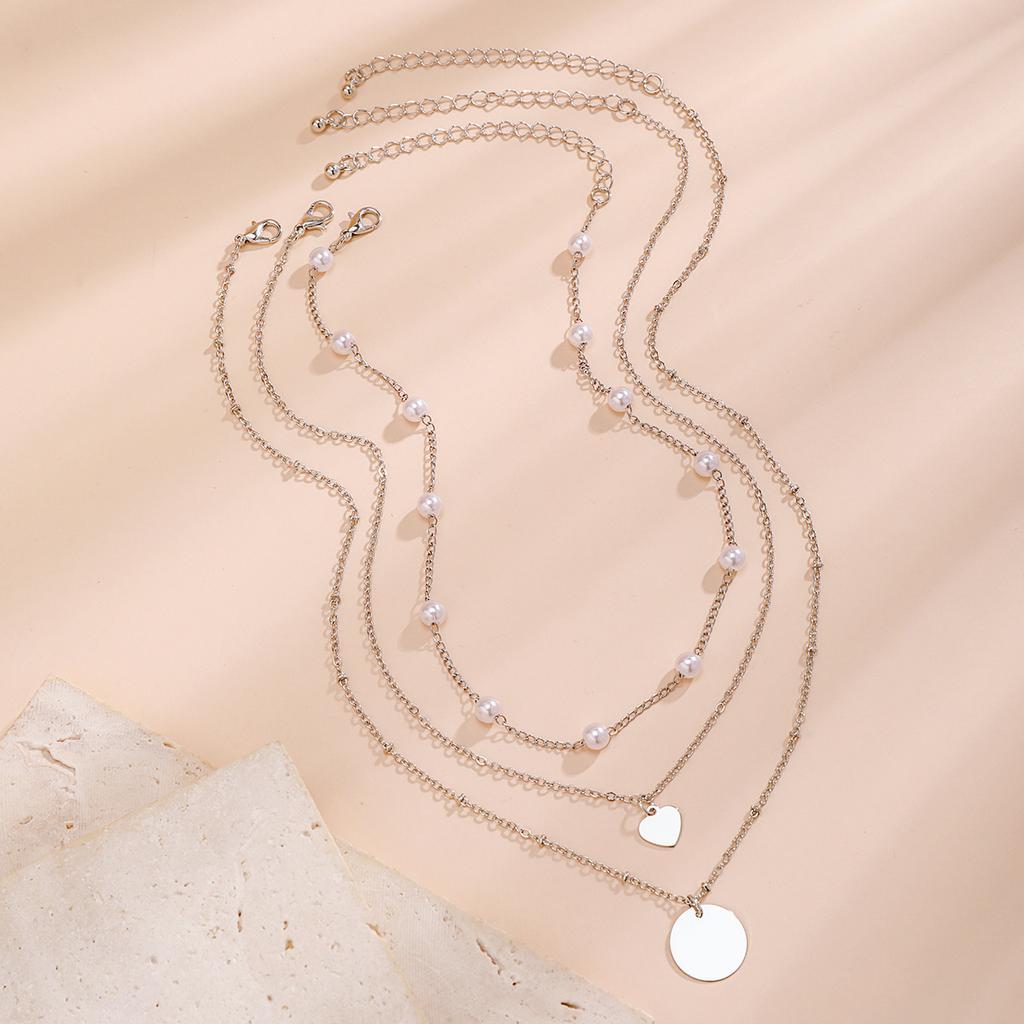 Multi-layer chain cold wind necklace, simple imitation pearl geometric disc sweet necklace