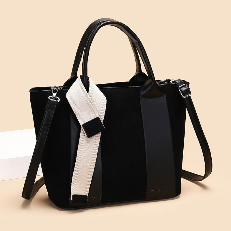 Fashion Women's Bag Crossbody Bag Season New Shoulder Bag Commuting Trend Large Capacity Handbag Tote Bag