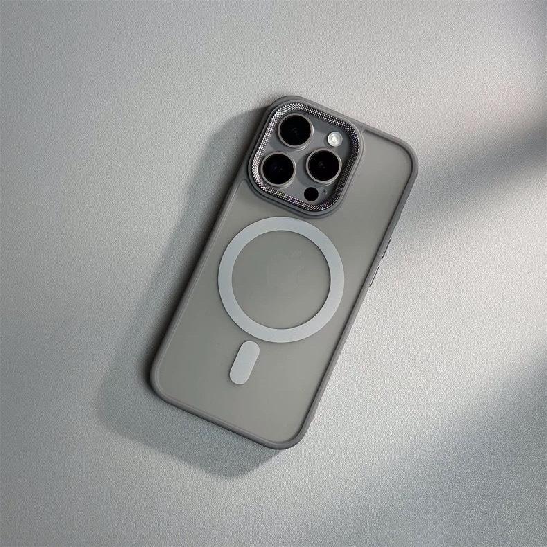 Magnetický kryt Gold Shield šetrný k pokožce pro iPhone 15 & 14 s diamantovým vzorem