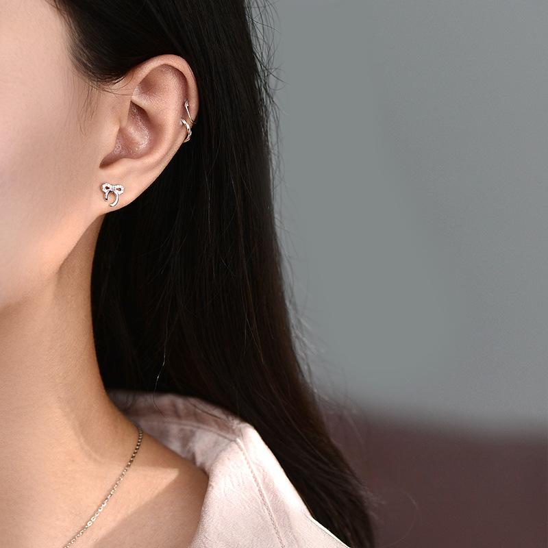 Kleine und exquisite neue leichte Luxus-Schleifenohrringe im Nischen-High-End-Design für Frauen