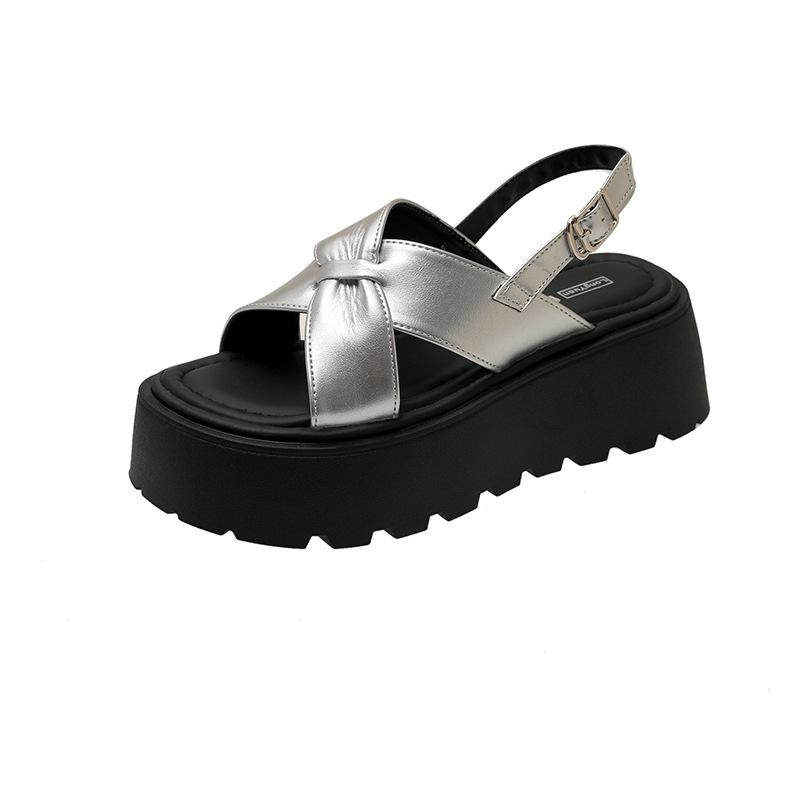 Silver slippers women's summer outer wear 2025 new trendy retro small man thick bottom heightening Korean cool slippers