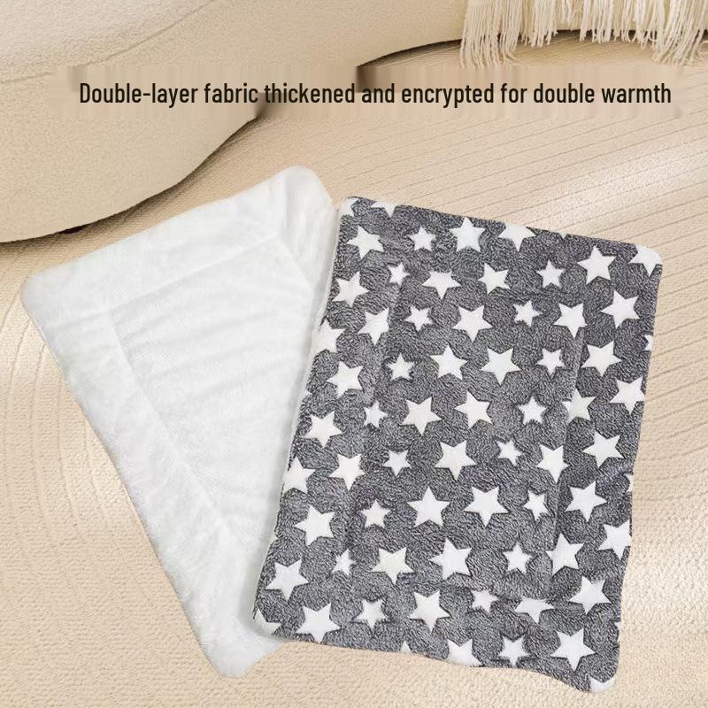 Cozy Four-Season Pet Cushion: Universal Warm Sleeping Mat for Cats and Dogs