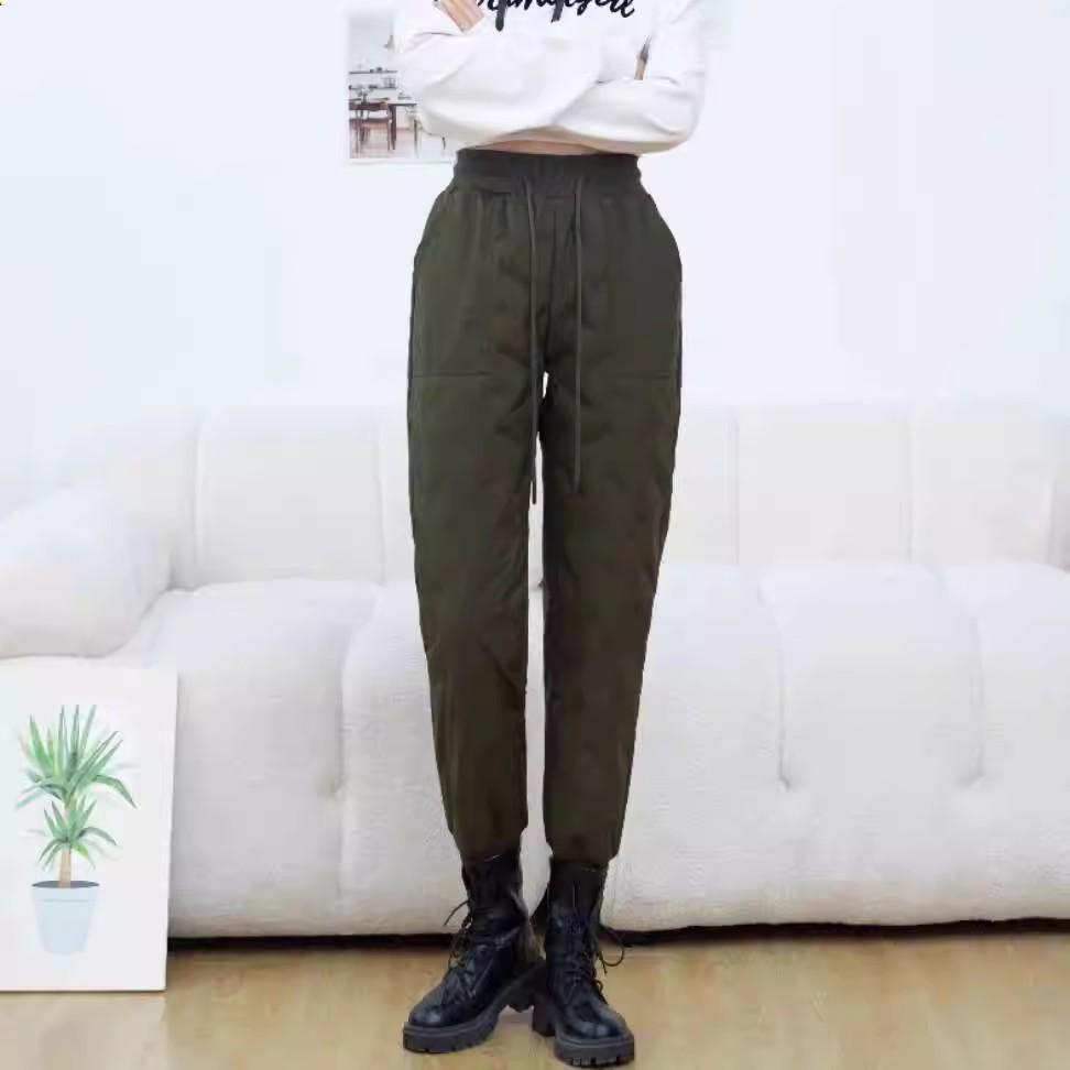 Damen High-End Gänsedaunen Winterhose - Kältefest, Bündchen für Skifahren, -40°C.