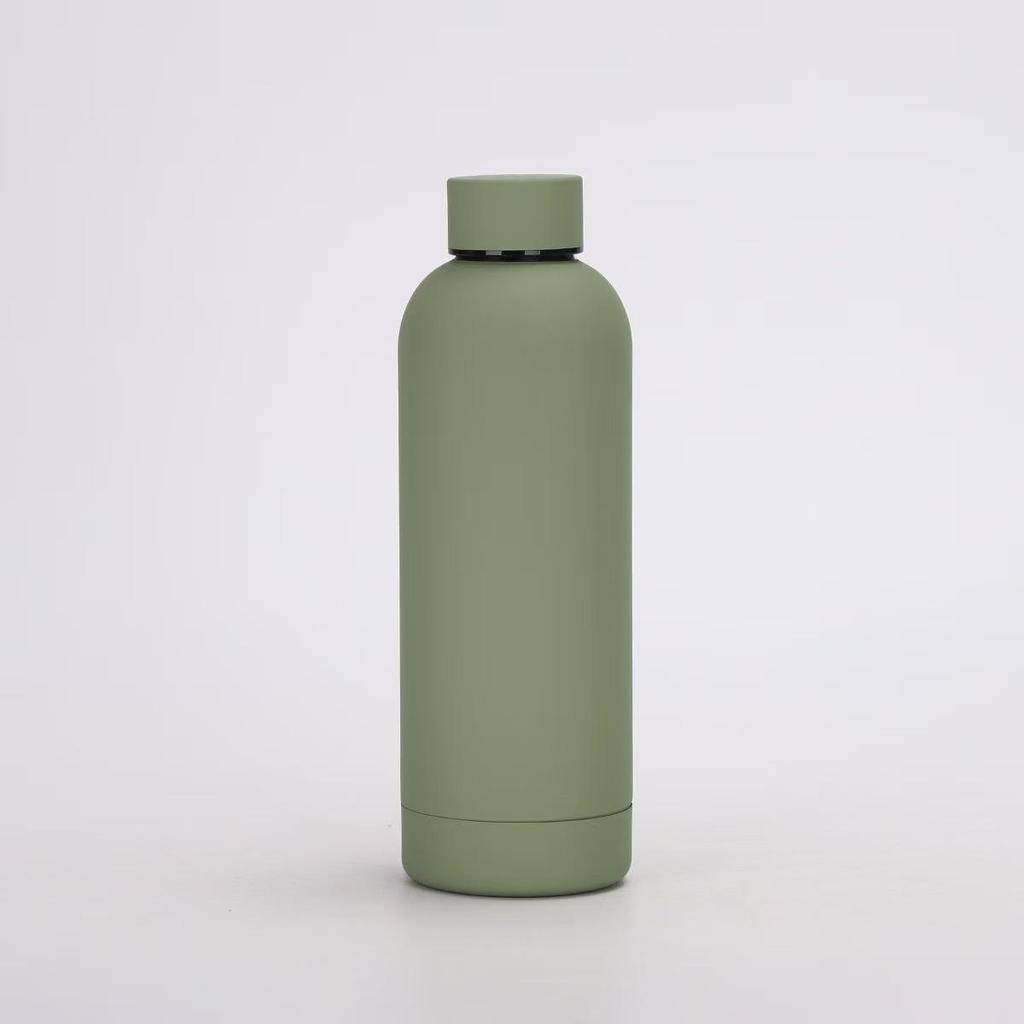 Sport-Thermosflasche aus mattiertem Edelstahl - Großes Fassungsvermögen, Güteklasse 304.