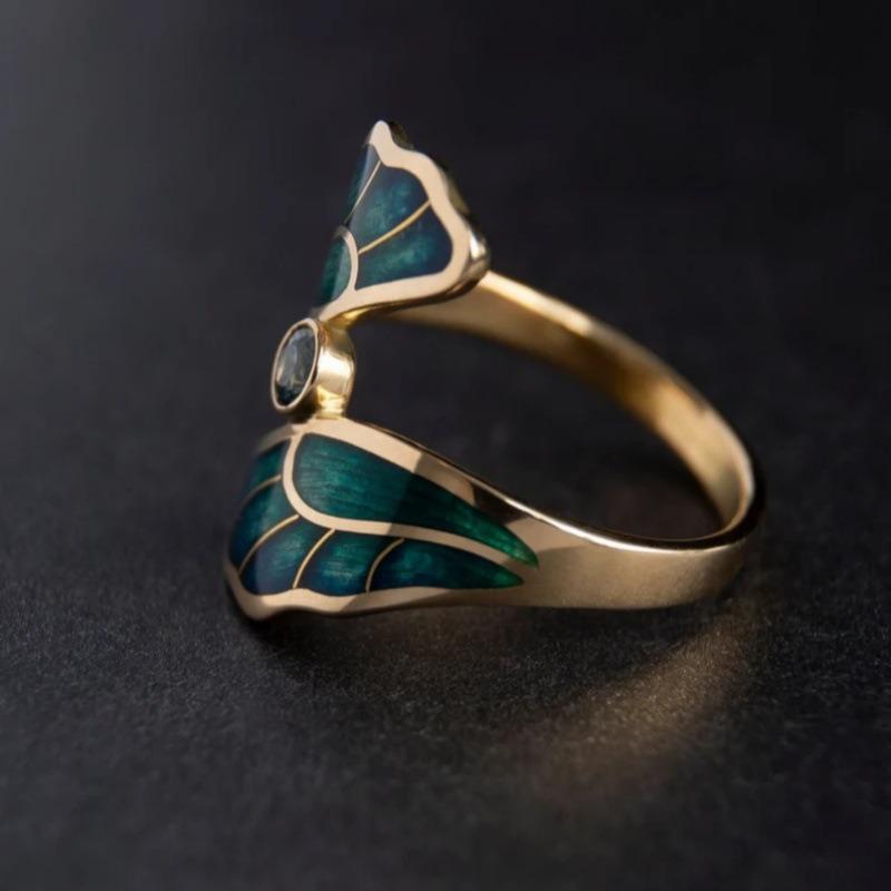 Vintage Gold Color Round Rings for Women Trendy Inlaid with White Stone Flower Personalized Creativity Party Rings Jewelry