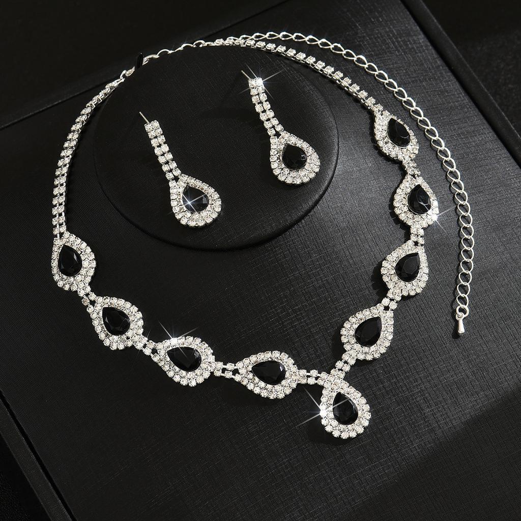 Popüler Takı, Su Damlası Seti, Kolye Küpe, İki Parça Set, Çok Yönlü, Gelin Düğün Takısı.