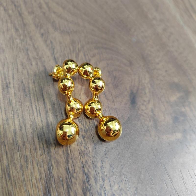 2026 new hot selling irregular curved earrings, suitable for casual and fashionable matching белый