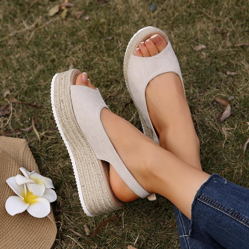 Fashion Black Suede Peep Toe Sandals Women Bohemia Metal Buckle Platform Wedge Heels Shoes Women Comfortable Light Weight Heeled Sandals