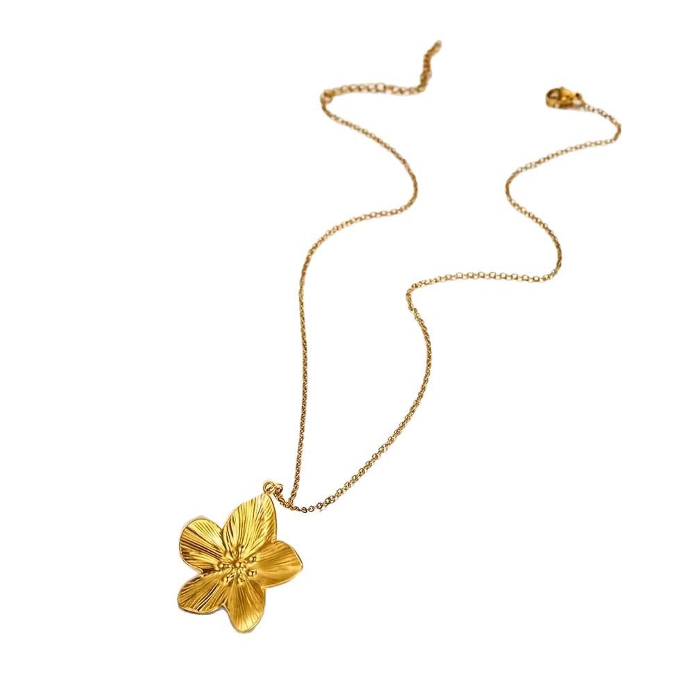 European Style Metal Flower Pendant Long Necklace: Versatile Women's Sweater Chain for Special Occasions