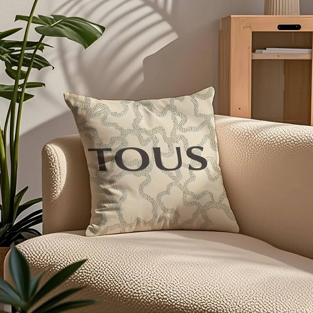 CRAFTED WITLOVE T-touS-s Pillow Case Comfort Sofa Bed Silky elegant Invisible zipper Custom Decorative cushion cover