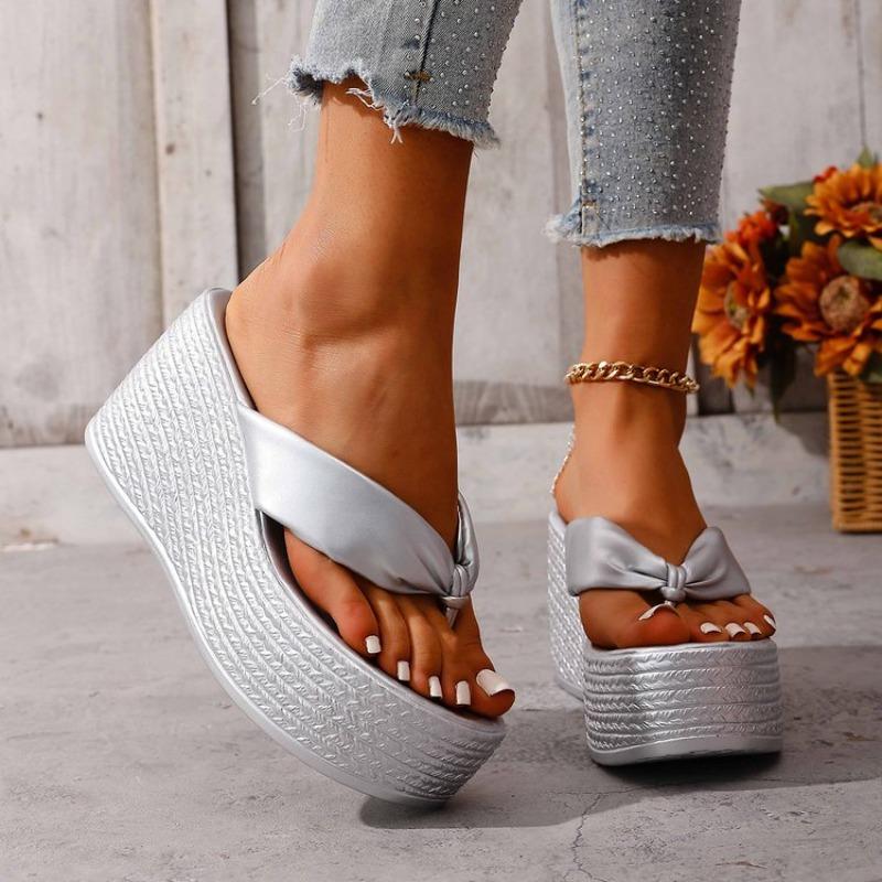 Módní Zlaté Stříbrné Masivní Platforma Žabky Dámské 2026 Léto Klip na Prsty Silná Podrážka Klínky Sandály Velikost 43 Plážové Pantofle