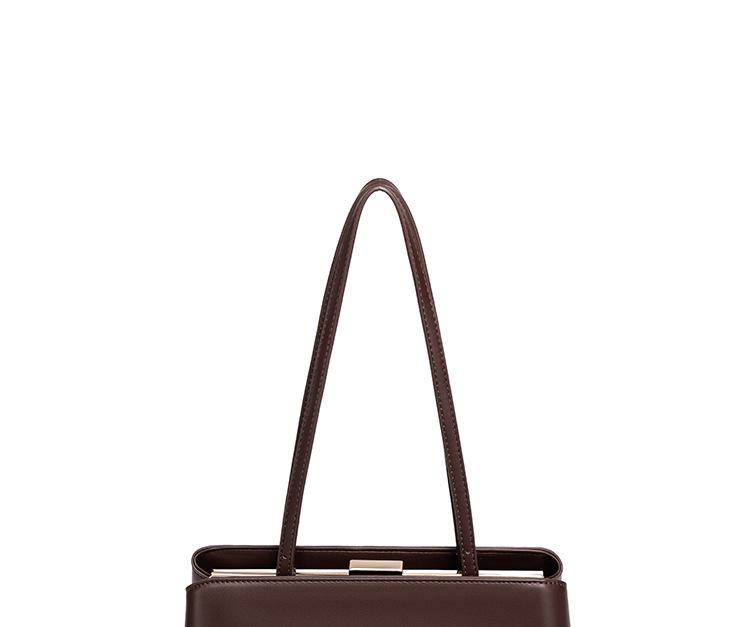 Women's Retro Minimalist Underarm Baguette Bag: Trendy Korean-Style Handbag