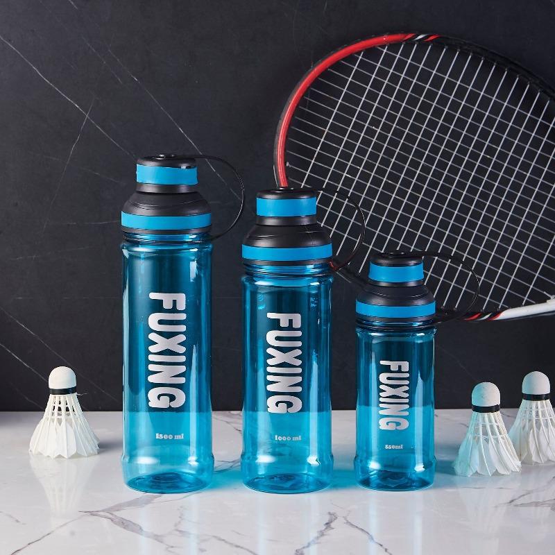 Sportowy Kubek na Wodę o Dużej Pojemności, Letni Plastikowy Kubek do Fitnessu na Zewnątrz, Odporny na Wysoką Temperaturę Kubek Kosmiczny z Nadrukiem