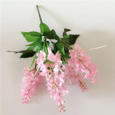 Boliginnredning – Dekorative blomster og kranser