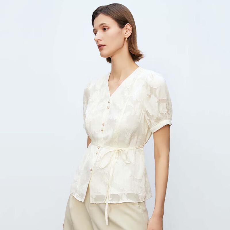 JESSIE Women s French Embossed Tie-Waist Short-Sleeve Shirt M
