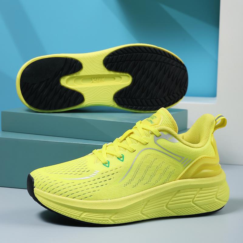 Running Shoes New Breathable Teen Couple Running Shoes Student Running Training Shoes Men's and Women's Sports Shoes
