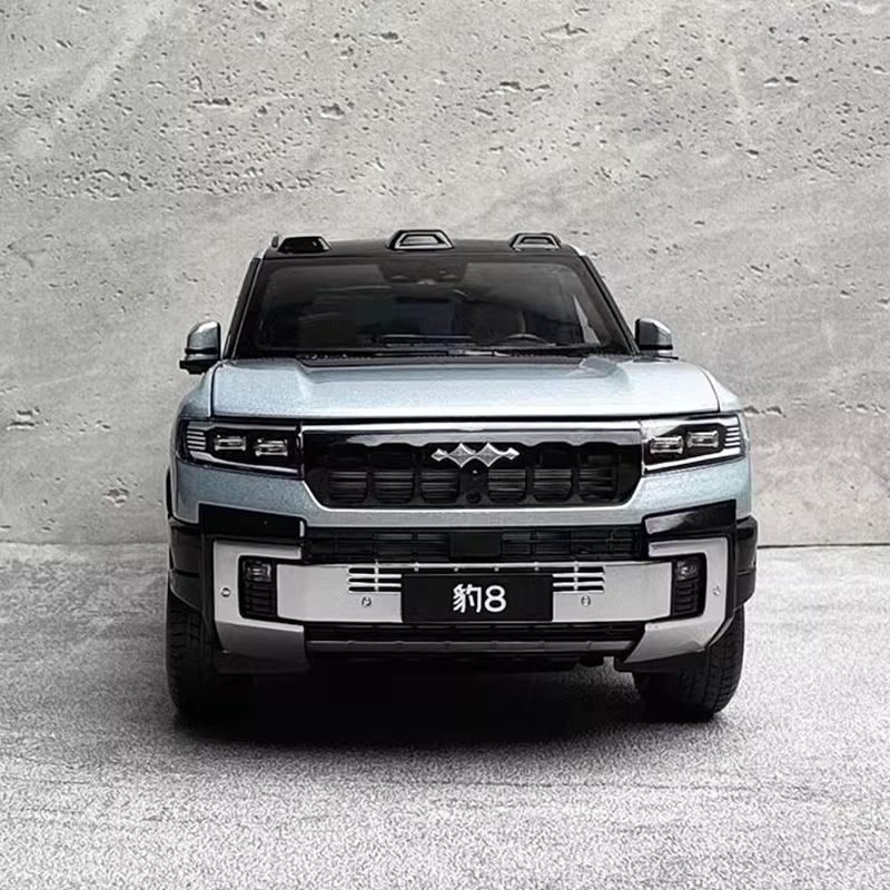 Original equation Leopard 8 car model Leopard 8 SUV 1:18 off-road vehicle alloy car model collection