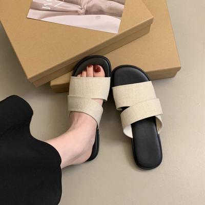 Flat-bottomed Slippers Women's Summer Outer Wear 2025 New Simple Casual Lazy Seaside Vacation Wind One-word Beach Shoes