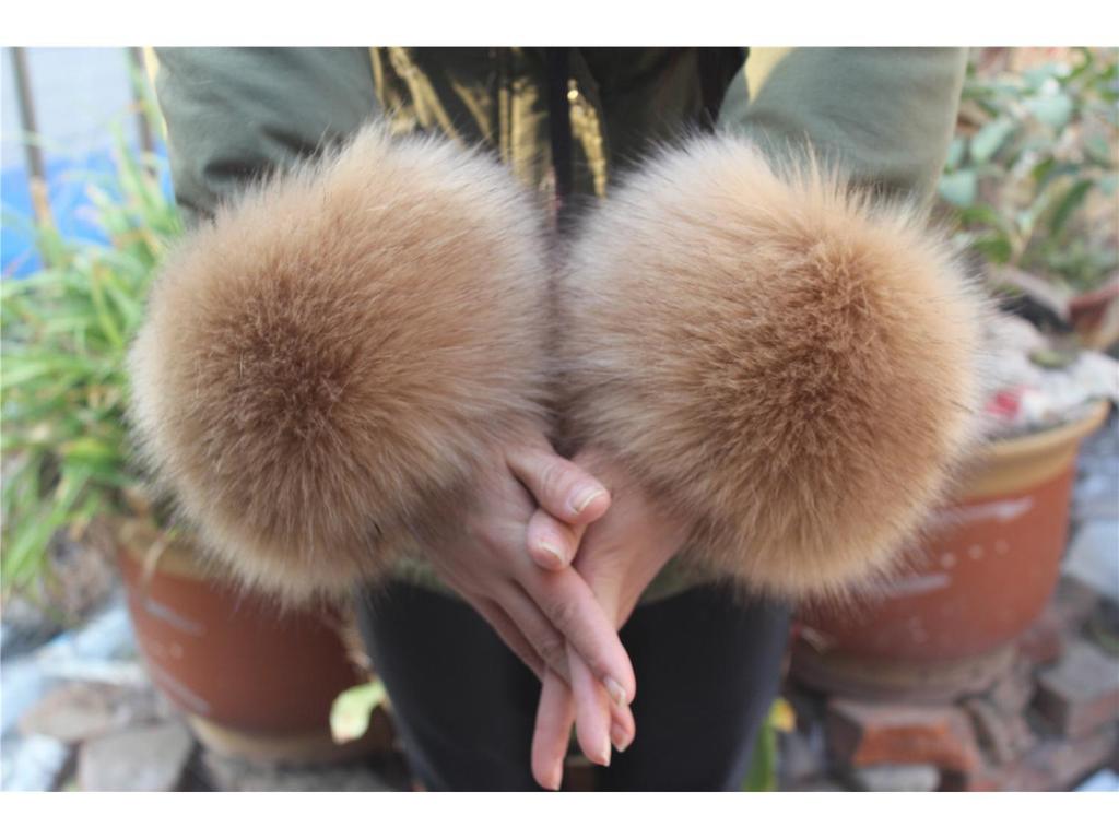 Women's Fluffy Faux Fur Wristband & Cuff Sleevelets