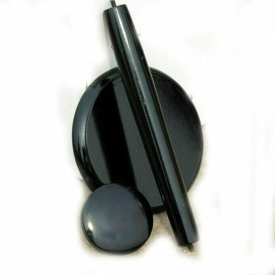 Expositor de capacete de madeira resistente preto