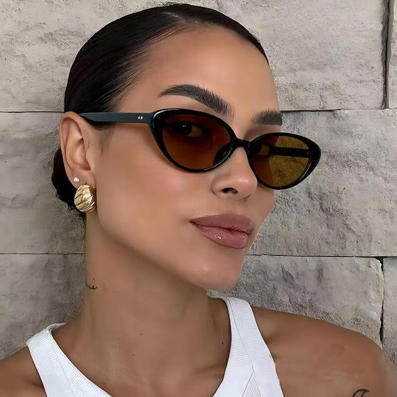 2pcs Fashion New Cat Eye Sunglasses for Women Brand Designer Retro Rivets Brown Sun Glasses Female Shades UV400 Black Eyewear