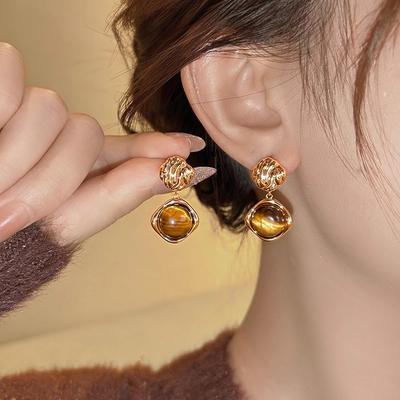 Auskarai – Kabantys auskarai