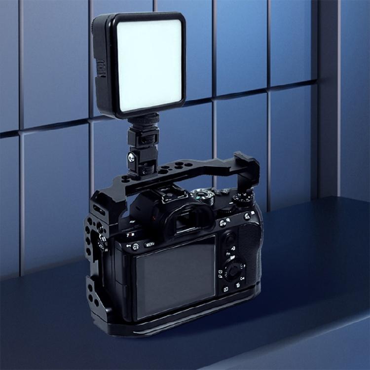 Monitors Holder Mount Swivels Tilt Monitors Clamp with Cold Shoe Locating Pin 1/4inch Hole for Camera Flash Light