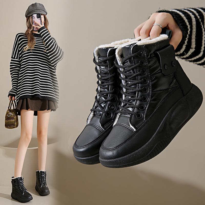 2025 winter new ins Korean version velvet high-top little white shoes female students high-top thick-soled casual warm 6022