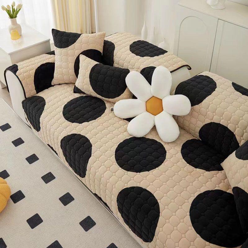 

Зимняя молочная плюшевая подушка для дивана, нескользящая плюшевая подушка, утолщенный чехол для дивана в скандинавском стиле Ins 70x70cm сахар коричневый