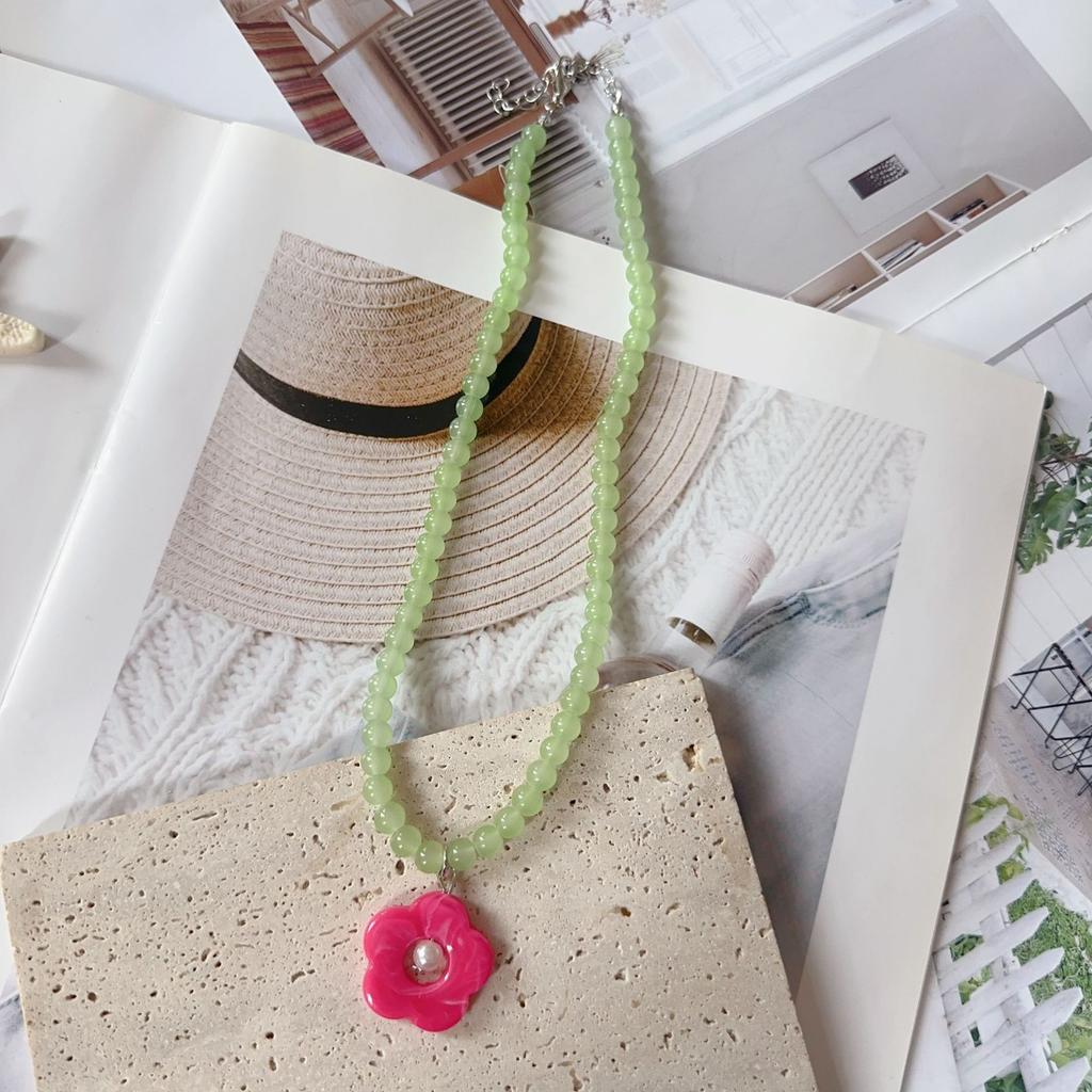 Colorful Acrylic Flower Necklace Summer Vacation Necklace Fashion Versatile Women Niche Design Sweet Cool Spicy Girls Necklace