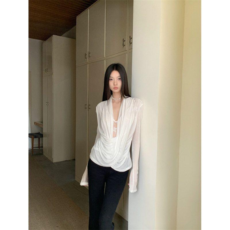 

Real Shot of In-Stock Early Autumn Cross-Stitched Lace Top Milky White S