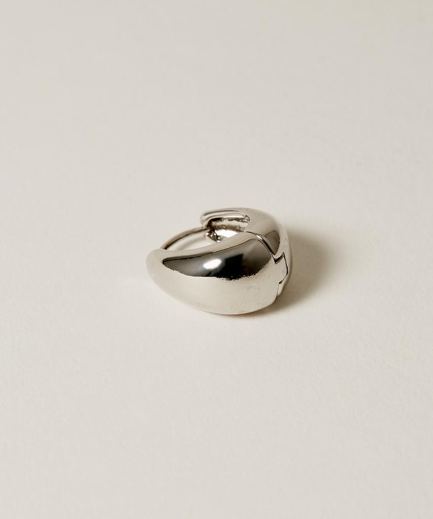 Novice Tokyo Compact Oval Pierce / Silver