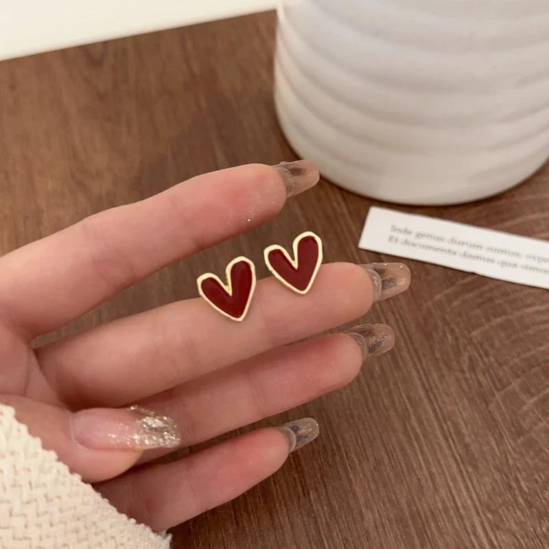 Cute Korean Earrings Heart Bling Zircon Vintage Dark Green Versatile Gold Color Earring for Women Fashion Jewelry 2024 New Gift