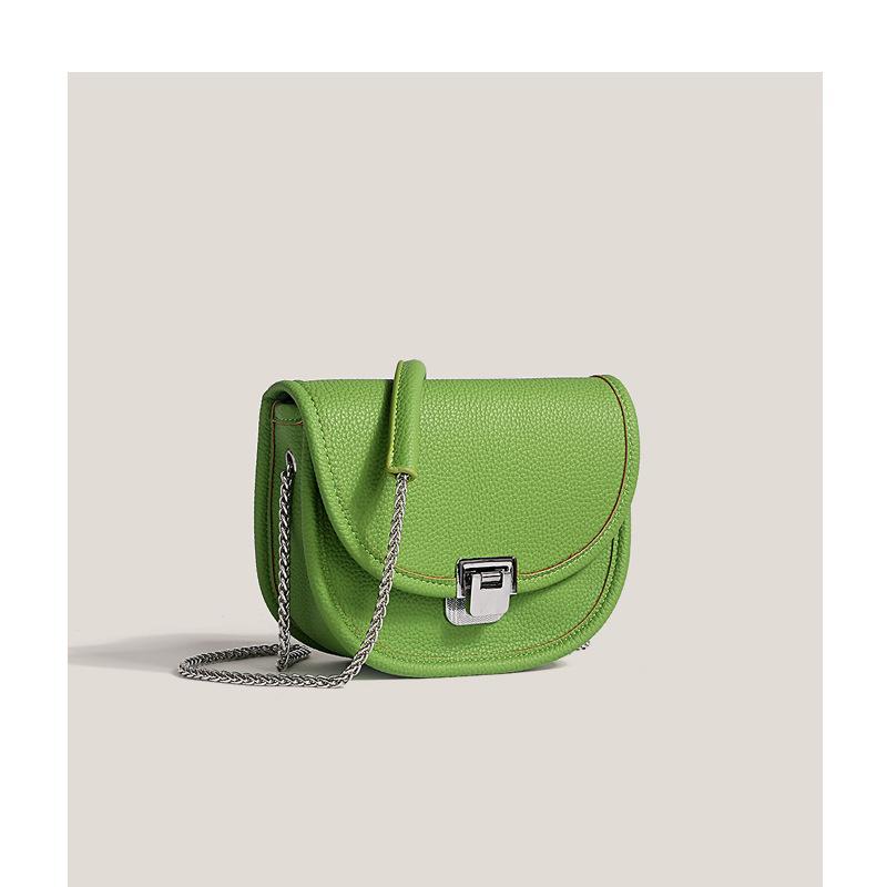 

Новая полукруглая седельная сумка из мягкой кожи для небольшой аудитории в иностранном стиле. Универсальная сумка для мобильного телефона на одно плечо с диагональной цепочкой.