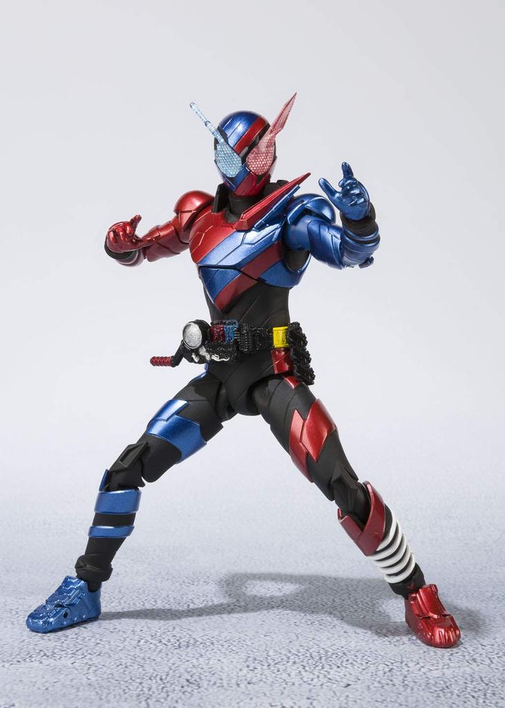 TAMASHII NATIONS Kamen Rider Build Rabbit Tank Form Kamen Rider Kicks Approximately 145mm PVC ABS Painted Movable Figure S.H.Figuarts -20 Ver.- &