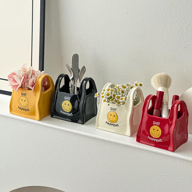 

Custom Ceramic Pen & Makeup Holder - Creative Desktop Storage Box Cream Bag (Ceramic)