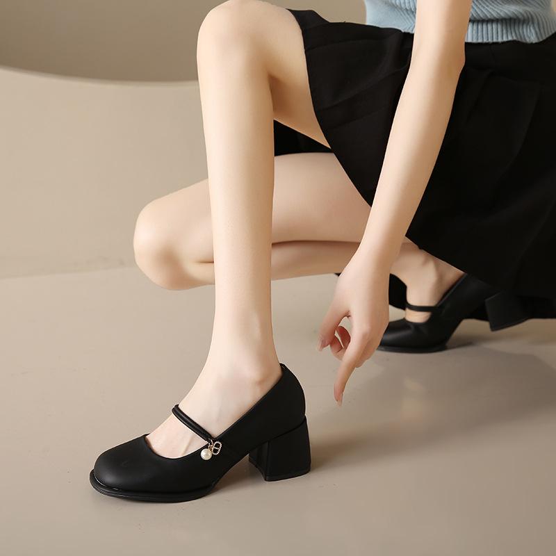 2025 Summer Fashion: Women's Retro Chunky Heel Mary Jane Shoes with Sweet Square Toe and Buckle Strap