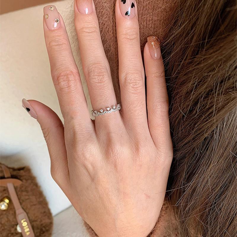 Japanese  Korean-Inspired Fresh Lace Hollow Diamond Ring - Versatile, Elegant, Sweet Style for Women