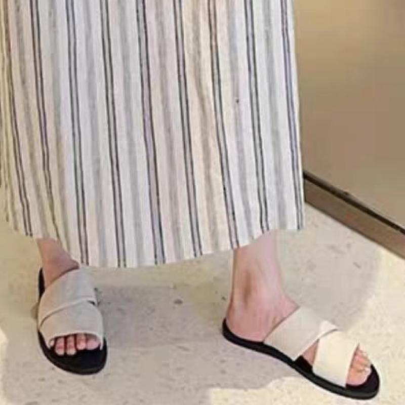 Fashion Summer New Women's Flat Bottomed Open Toed Slippers2025 Fashionable, Good-looking, Elegant and Dignified Women's Slippers