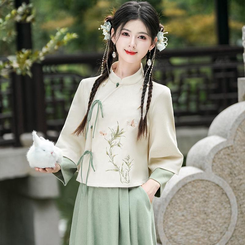 Spring/Autumn Retro Chinese Embroidered Tang Suit: Stand-up Collar, Tie-up Han Element, Improved Hanfu Two-Piece Tea Set