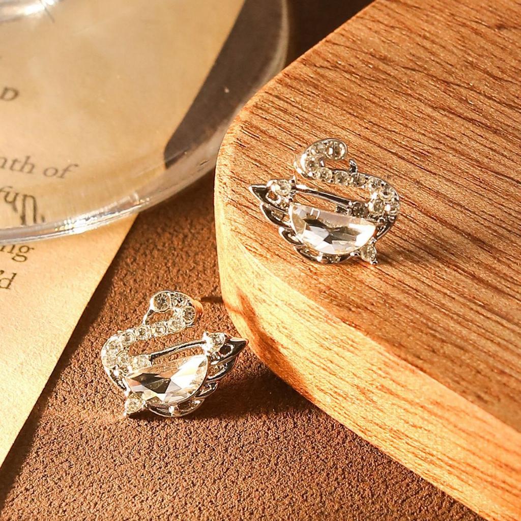 Silver Needle Super Fairy Zircon Swan Stud Earrings Women'S Fashion Versatile Light Luxury Exquisite Earrings Niche Earrings