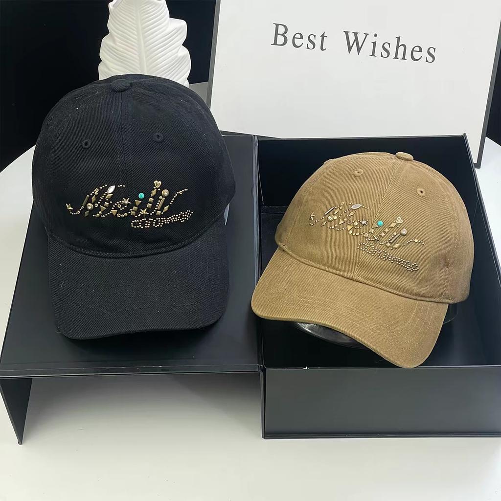 Hot-drilled baseball cap for women, versatile, sun-protective, and high-quality