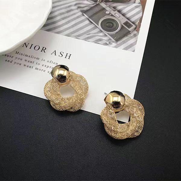 European & American Style Diamond Twist Earrings - Luxurious, Niche, Versatile High-End Design
