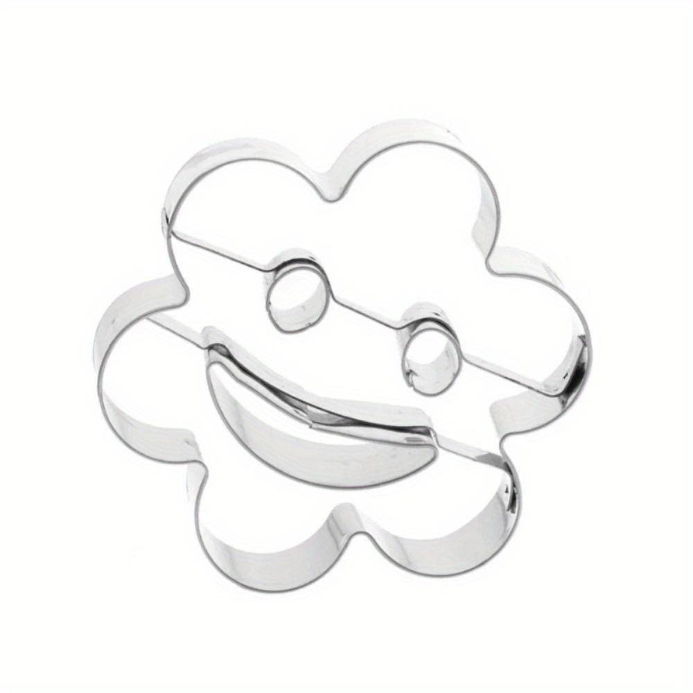 1PC Smile Face Christmas kitchen Baking Tools Stainless Steel Cookie Mold 3D cake Mold Creative Biscuits Cutting